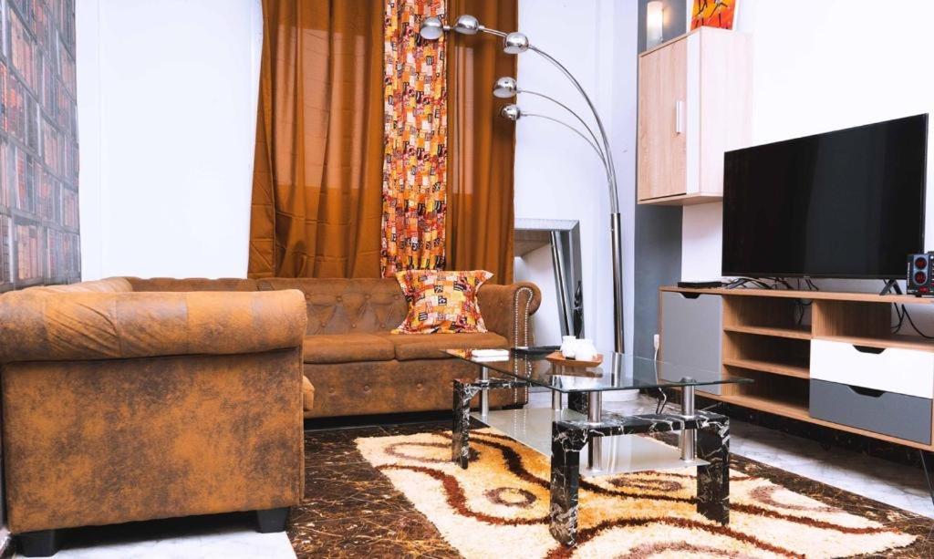 Studio Meuble Haut Standing Jouvence Яунде Екстер'єр фото